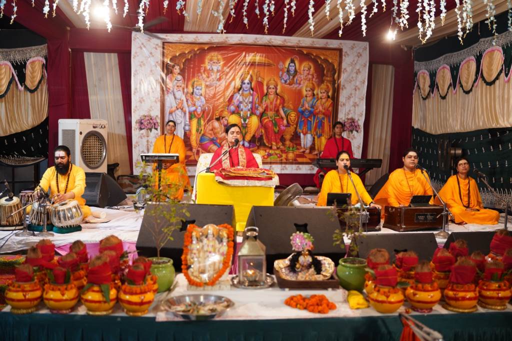 श्री राम जन्मोत्सव की भक्ति में सराबोर हुआ बिन्जों क्षेत्र जय श्रीराम के जयघोष से गुंजायमान हुआ कथा पंडाल